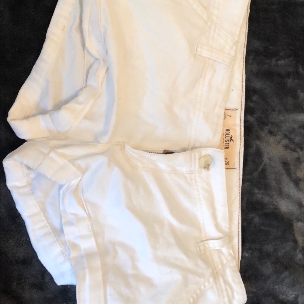 White Hollister shorts